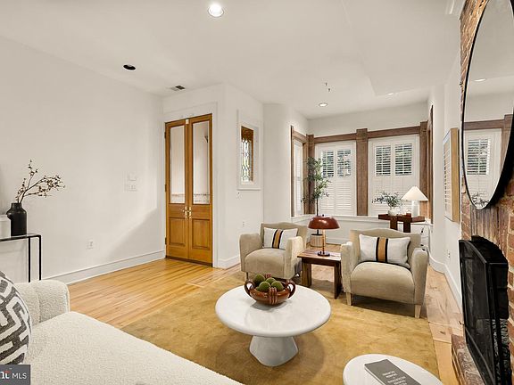 5th image of 1314 Kenyon St NW