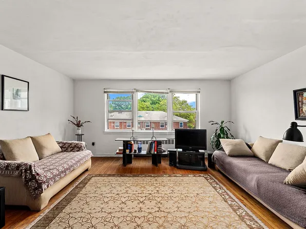 138-29 68th Dr #3C, Flushing, NY 11367