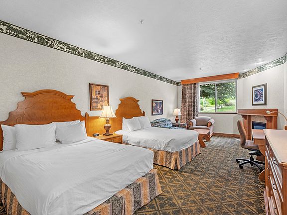 2nd image of 784 W Resort Dr Unit 122