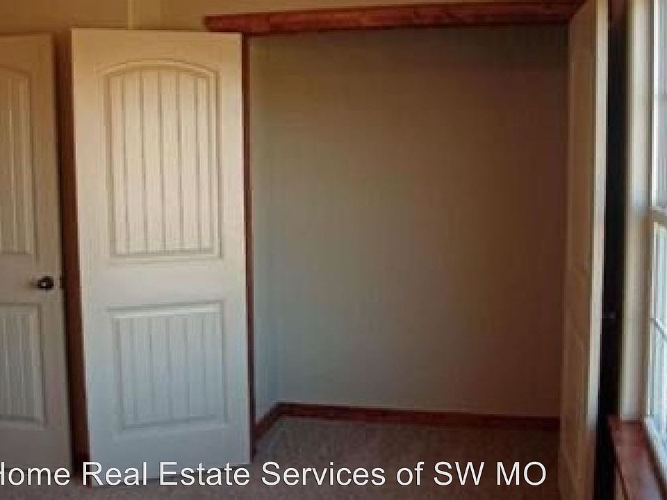 2nd image of 2181 W Bingham St