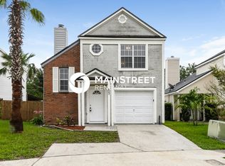 627 Staffordshire Dr E, Jacksonville, FL 32225