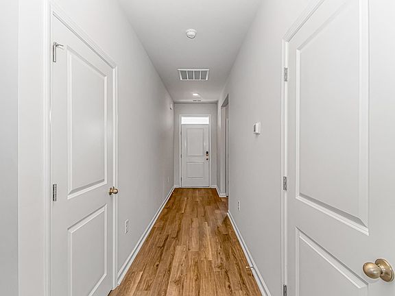 3rd image of 5005 Appleridge Dr.