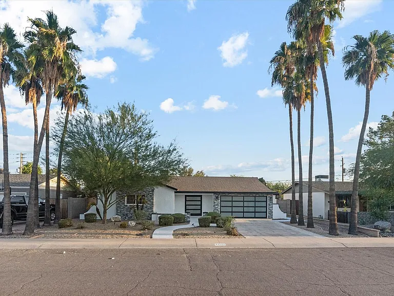8525 E Clarendon Ave — Photo 1