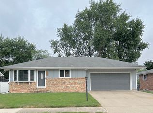 1323 Veerman St, Pekin, IL