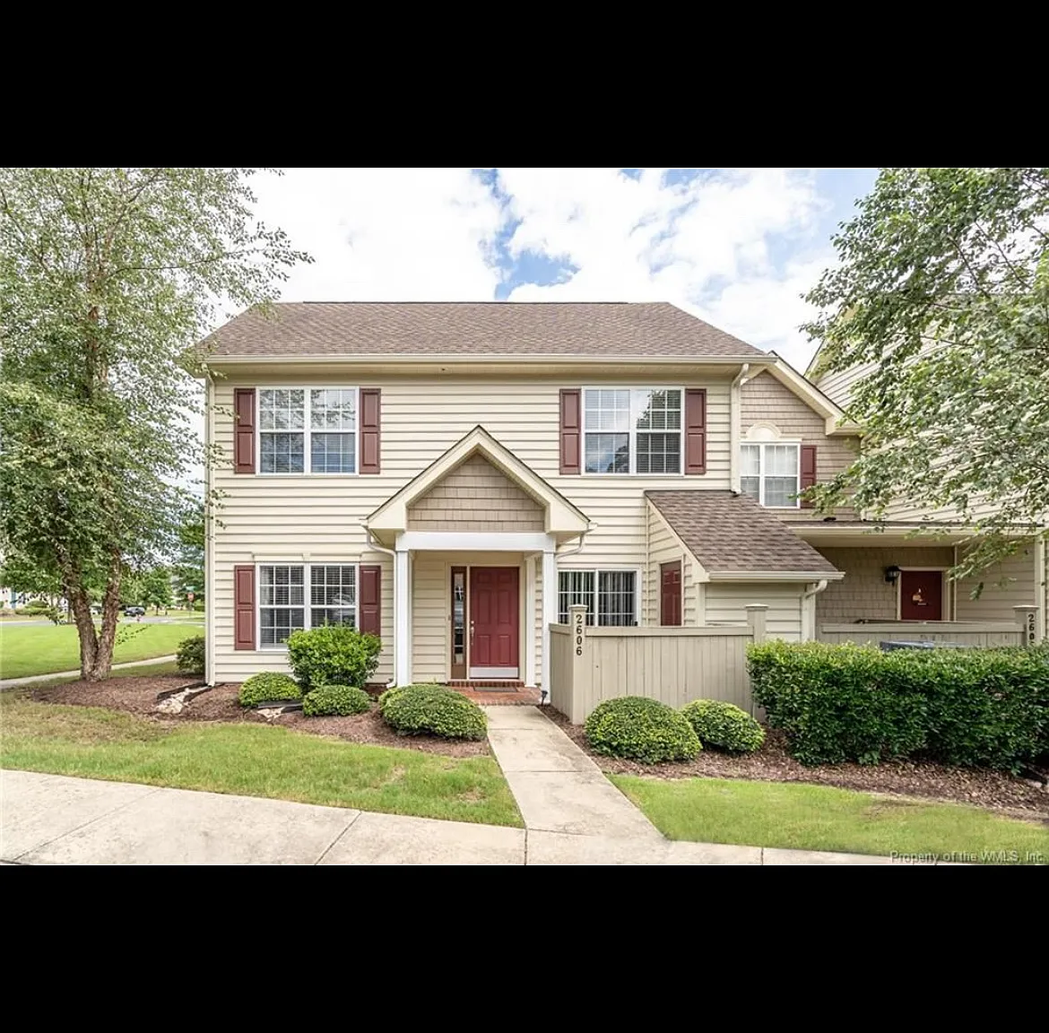 2 bed, 2.5 bath, 1334 sqft, $2,200 — Photo 3