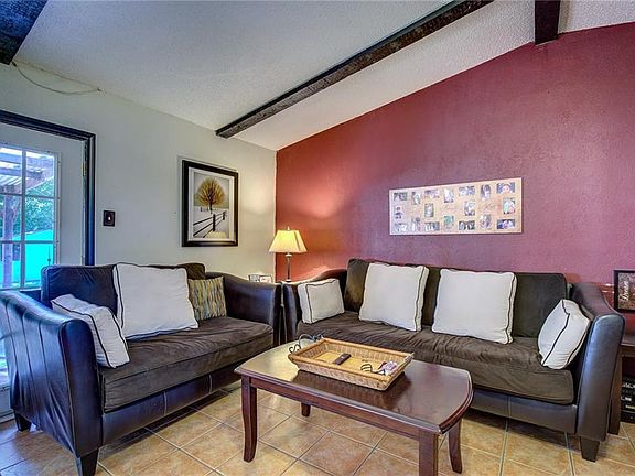 5th image of 408 Southlake Dr
