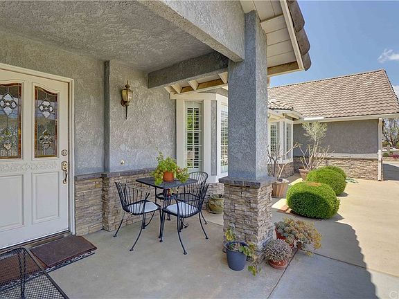 3rd image of 4052 Hillside Ave