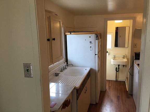 5th image of 330 Arizona St SE #0