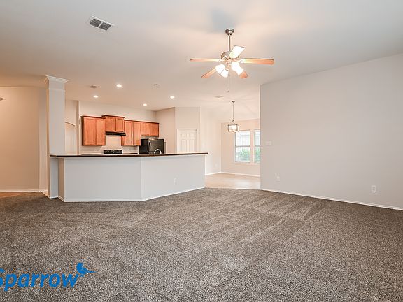3rd image of 1007 Spofford Dr #3938360