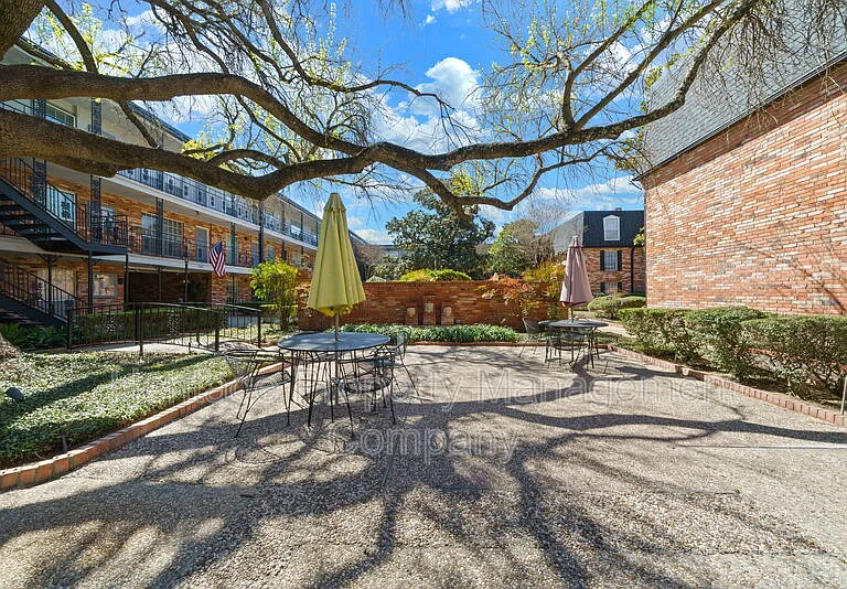 8401 N New Braunfels Ave #1-240 — Photo 27