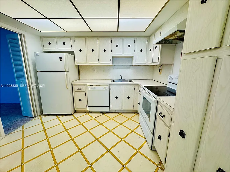18011 Biscayne Blvd #1003 — Photo 3
