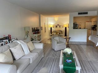 800 NE 195th St APT 215, North Miami Beach, FL 33179