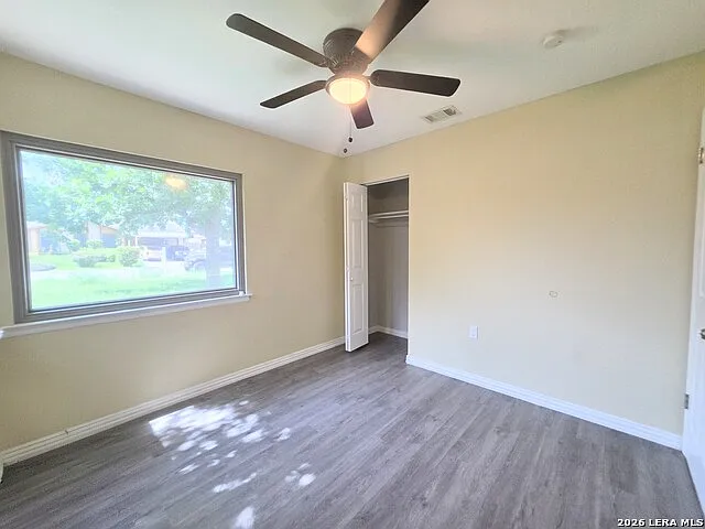 5931 Autumn Lk — Photo 8