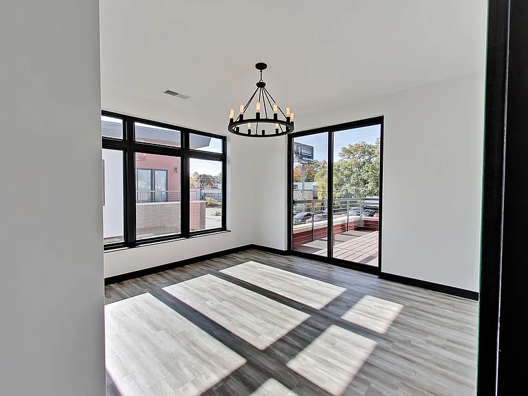 1749 Front St #D — Photo 7