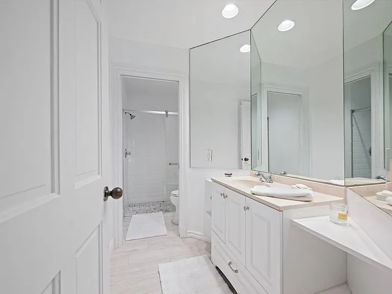 11875 Pebblewood Dr #201 — Photo 20