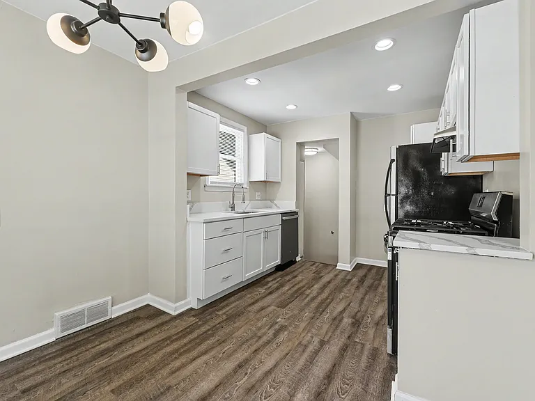 505 Minerva Ave — Photo 4