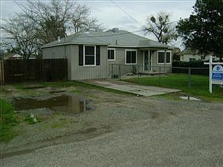 5th image of 5781 Montclair Ave