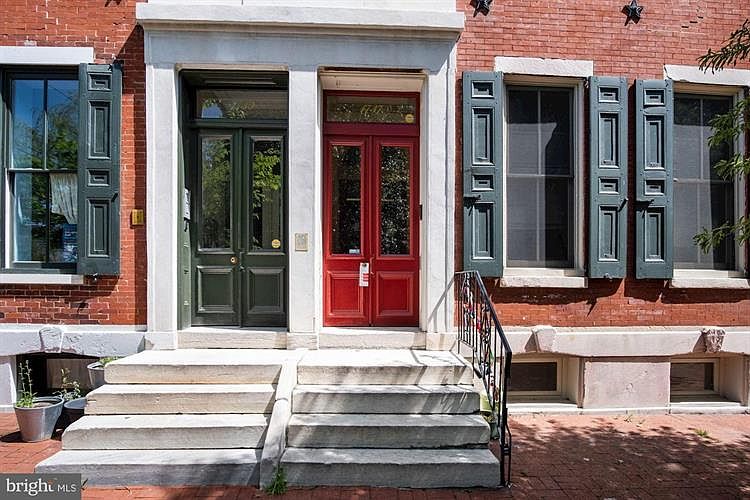 1st image of 1737 Wallace St APT 102