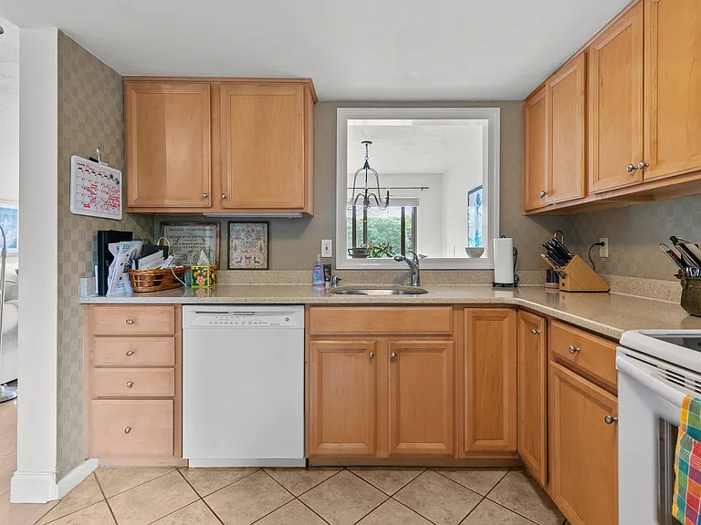 226 Fishing Cove Rd — Photo 13