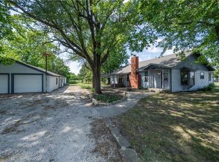 5262 Reno Rd, Neodesha, KS 66757