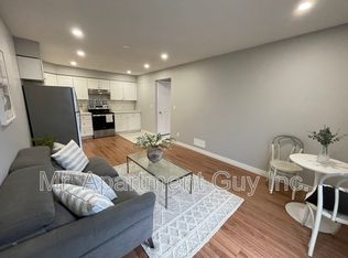 30 William St, Hamilton, ON L8L 5T7