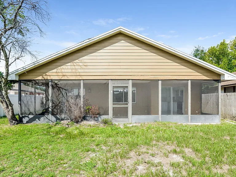 1177 La Mesa Ave — Photo 16