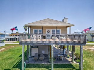 3930 Navarro Dr, Galveston, TX 77554