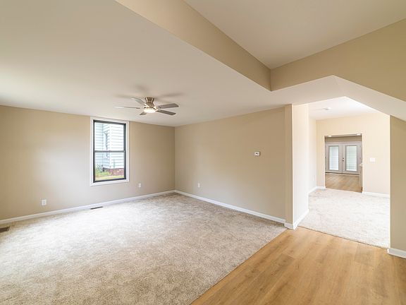 5th image of 226 W William St
