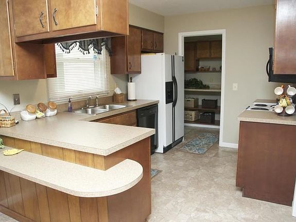 4th image of 58325 Valley View Dr