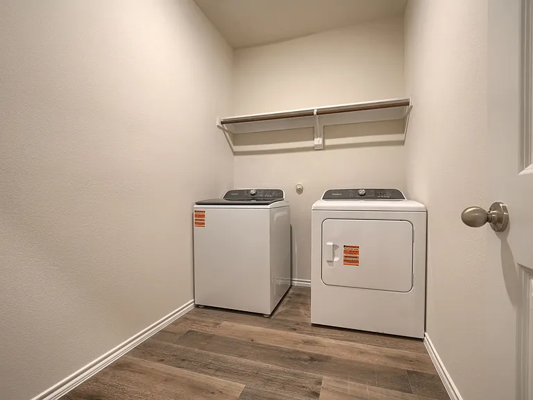 3905 Jasper Ln — Photo 5
