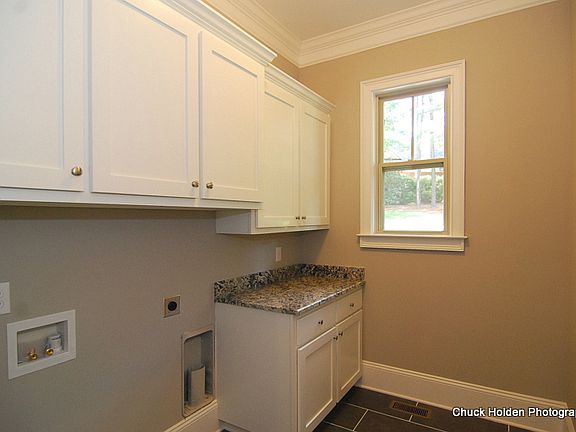 Over-sized Laundry Room