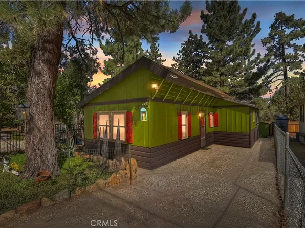 571 Pine Ln, Sugarloaf, CA 92386