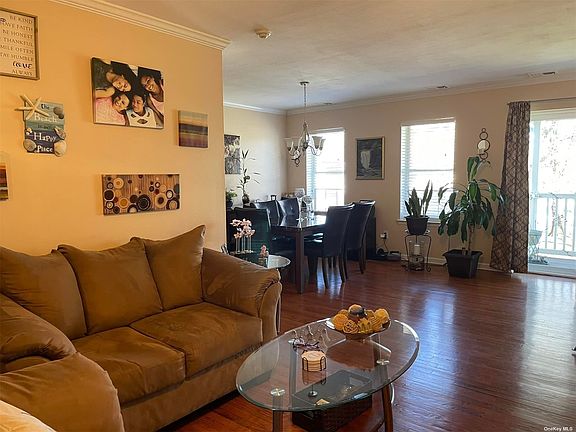 5th image of 7 Artist Lake Dr #7
