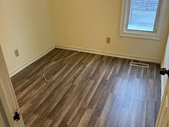 3rd image of 1834 Hamburg St Floor 1