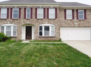 5863 N Rockingham Ln, McCordsville, IN 46055