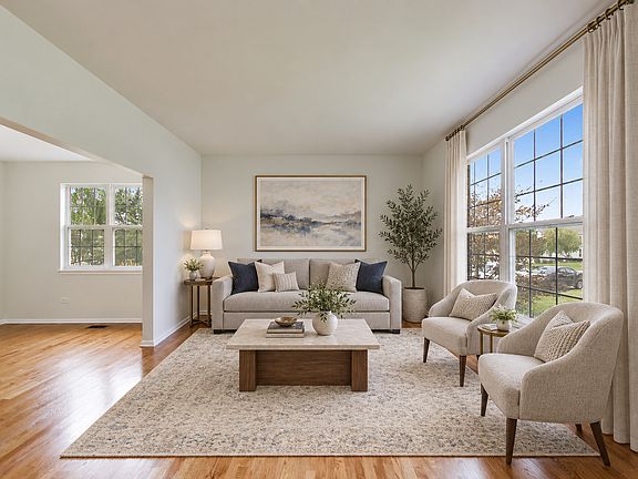 4th image of 2932 Forest Creek Ln