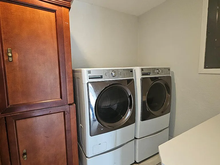 14 Laura Ln — Photo 27