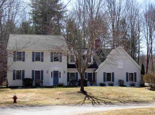 10 Glen Ct, Queensbury, NY 12804