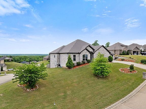3rd image of 16001 Burleigh Ct