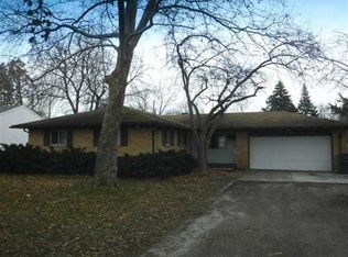 5934 Pickard Dr, Toledo, OH 43613