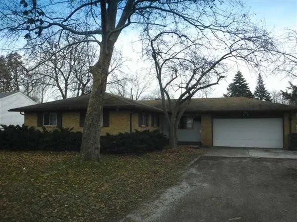5934 Pickard Dr, Toledo, OH 43613