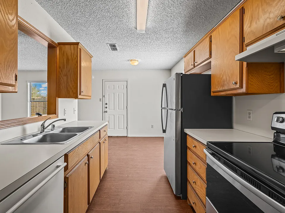 2107 La Salle Ave