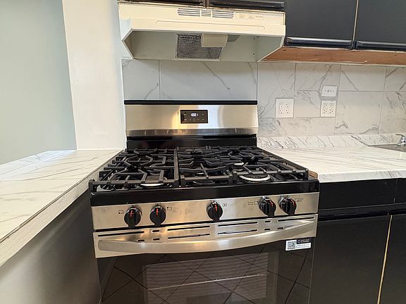 5th image of 777 Washington Blvd APT D