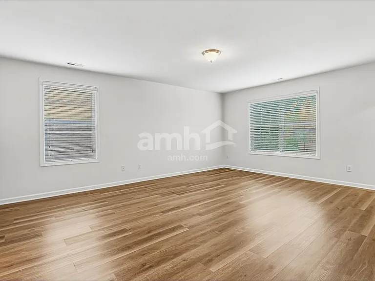 305 Switchback St — Photo 12