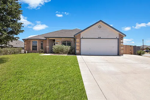 300 Curtis Dr Photo 1