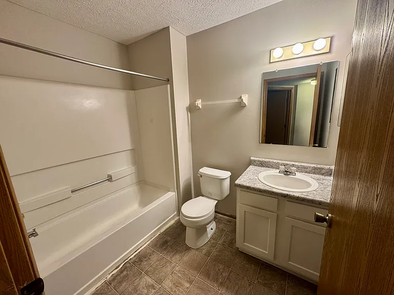 5647 Wellington Woods Blvd — Photo 7