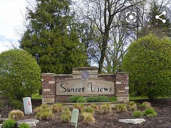 2nd image of 43W735 Sunset Ct
