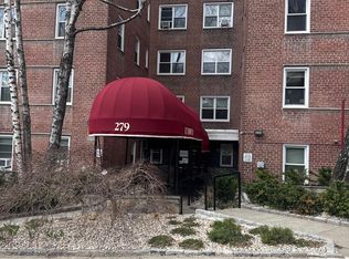 279 North Broadway Street #7E, Yonkers, NY 10701