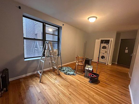 5th image of 64 Wadsworth Ter APT 1D
