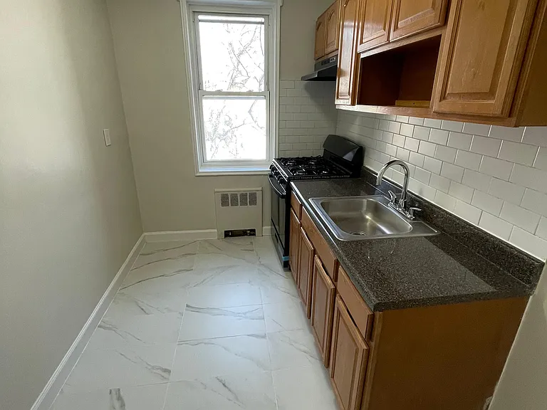 103 Chancellor Ave #37B — Photo 6